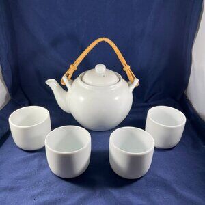 Pier 1 White Ceramic Teapot With Bamboo Handle & 4 Matching Cups